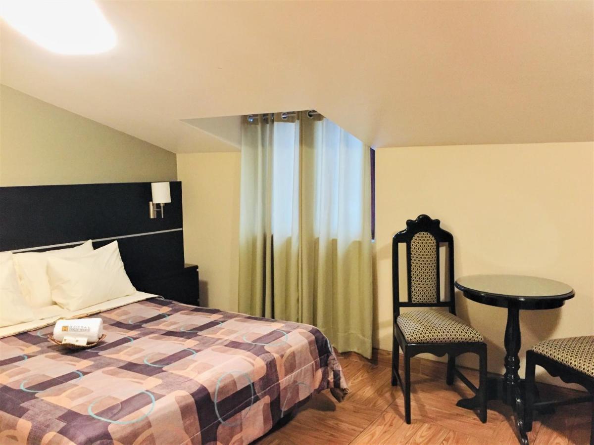 Hostal Carlos Tenaud Lima Extérieur photo