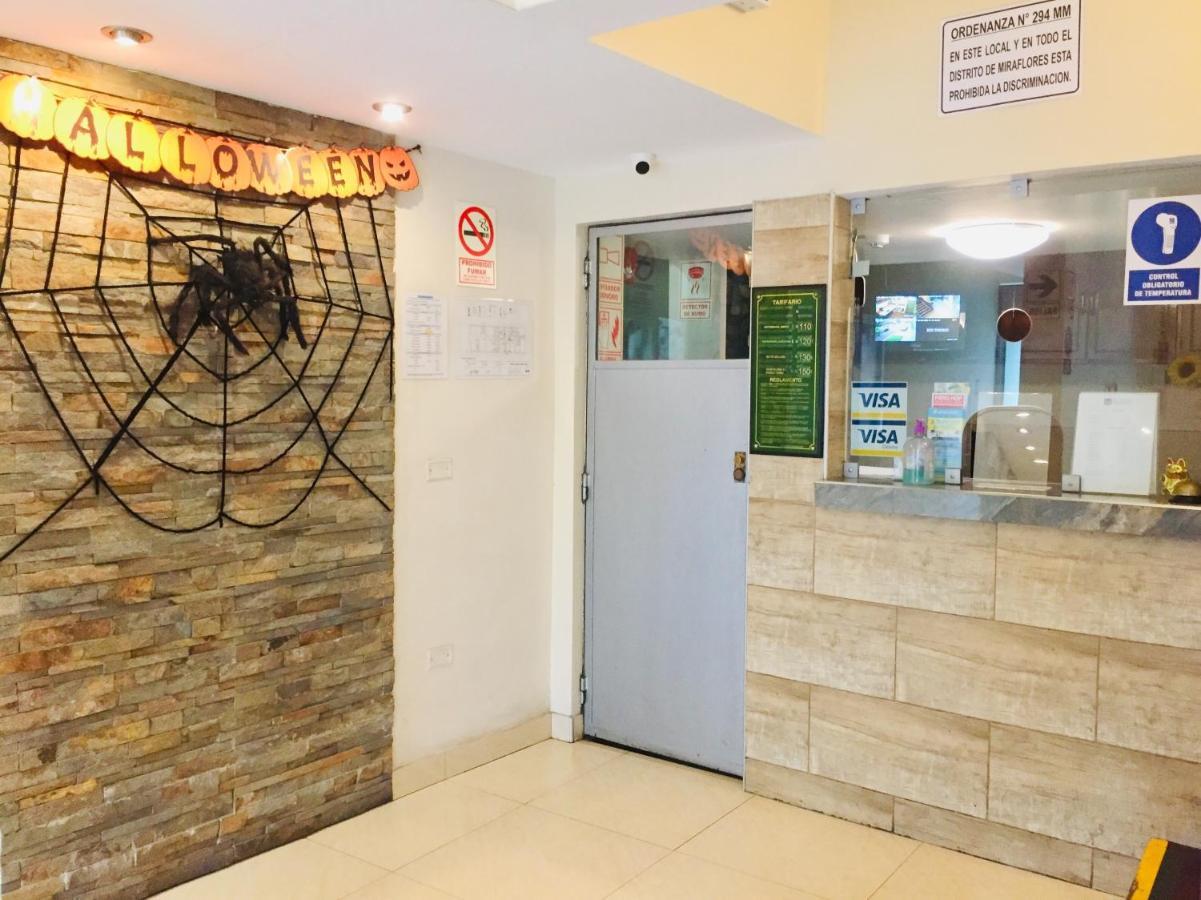 Hostal Carlos Tenaud Lima Extérieur photo