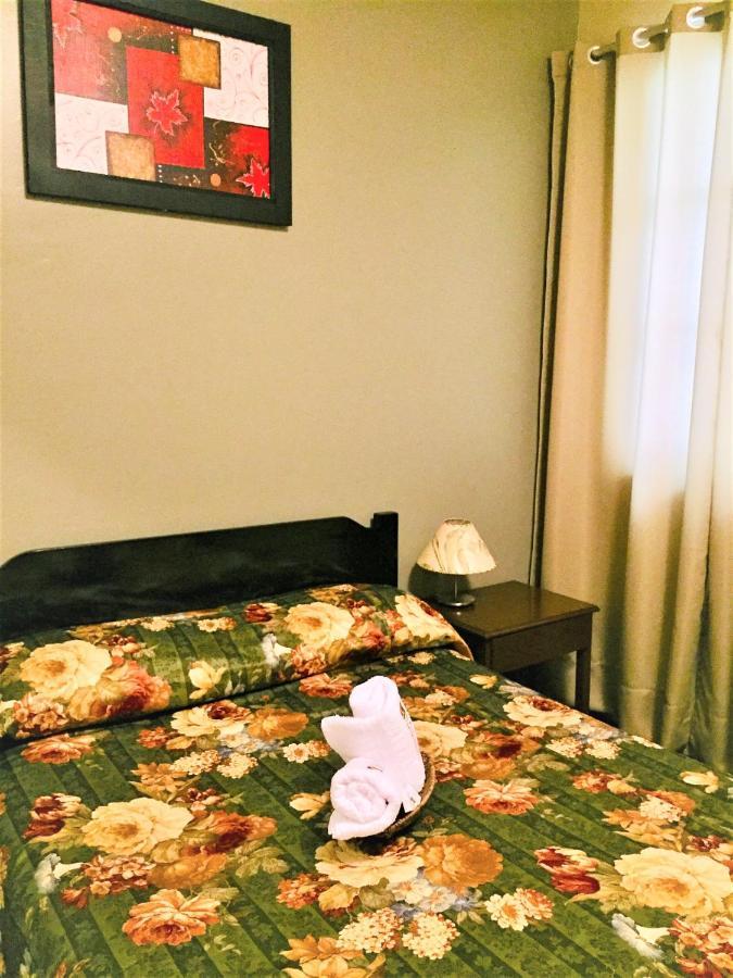 Hostal Carlos Tenaud Lima Extérieur photo